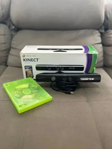 Kinect xbox 360 em ótimo estado mais um jogo e caixa.