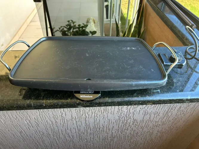 Chapa Grill, ótima pra grelhar carnes e fazer lanches 