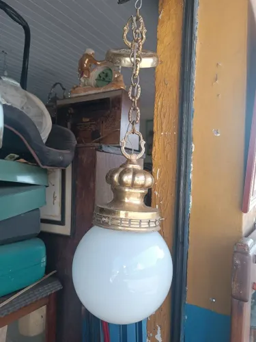 Antigo lustre pendente