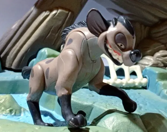 MINIATURA HIENA SHENZI REI LEÃO DISNEY ANOS 90