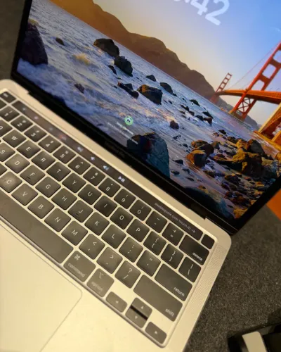 Macbook PRO M2 512