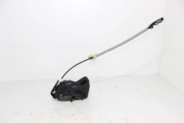 Fechadura Porta Dianteira Direita Volkswagen Polo 5nb837816c