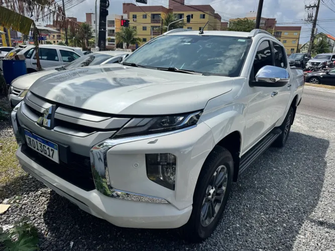 Mitsubishi L200 Triton Sport HPE-S 2.4 CD Dies. AUT 2022