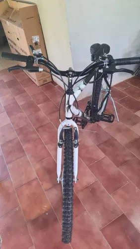 Vendo bicicleta ultra bikes UM26 nova