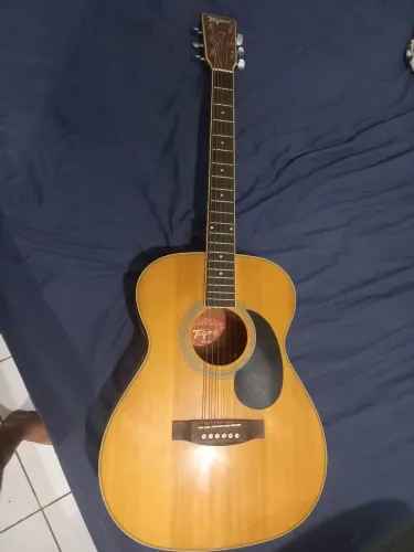 Violão tagima montana