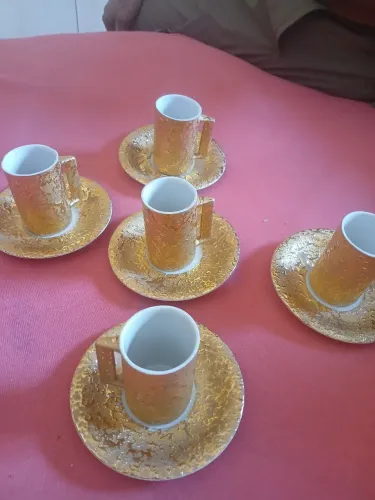 Conjunto de xícaras de cha dourado com 5 peças 