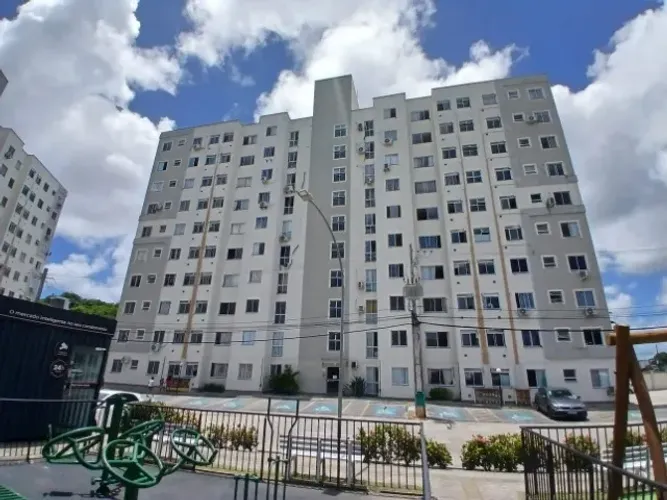 EXCELENTE APARTAMENTO em Condomínio Clube, próximo ao Salvador Norte Shopping