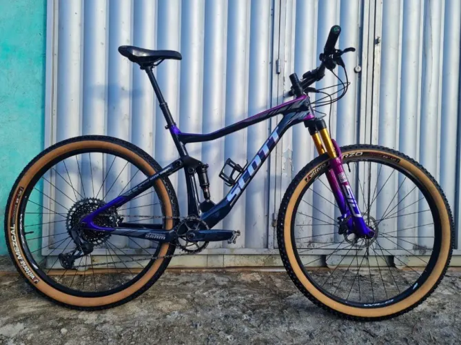 Bike full, quadro 19 Ótimo estado- show