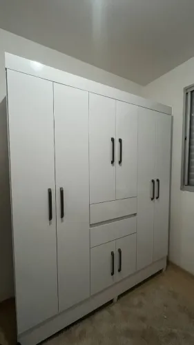 Guarda roupas 6 portas semi novo