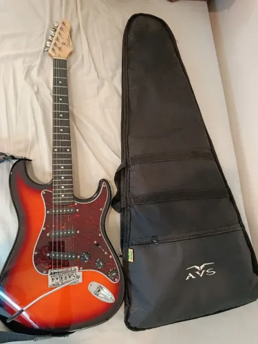 Vendo Guitarra Giannini