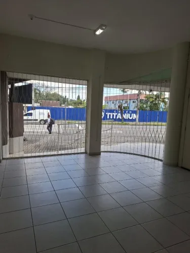 Alugo Sala Comercial na Rua Dois de Setembro ( Itoupava Norte) com 70m