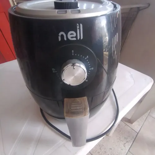 Vendo Fritadeira Elétrica sem Óleo/Air Fryer Nell Smart - Preta 4,5L com Timer