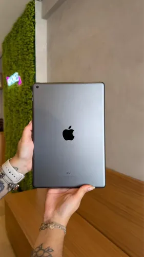 iPad 9 256GB Wi-Fi + celular