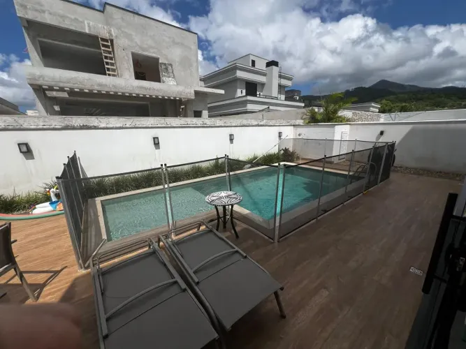 CASA para LOCAÇÃO CALEDÔNIA CAMBORIÚ