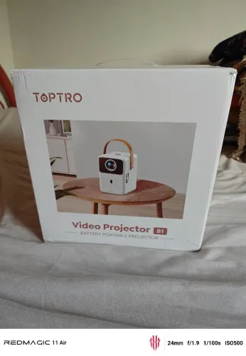 Toptro B1 - Projetor Portátil Com Bateria Branco 127/220v com lente selada