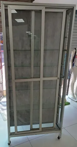 Expositor Vitrine em alumínio móvel para comércio, loja ou salão