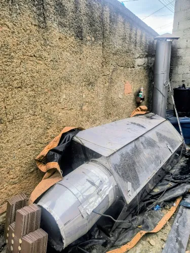 Coifa pre fabricada 2.40mts largura saída ventilação esquerda.