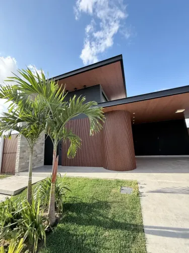 Casa de alto padrão com 03 Qtos no condomínio terras alpha em Caruaru!