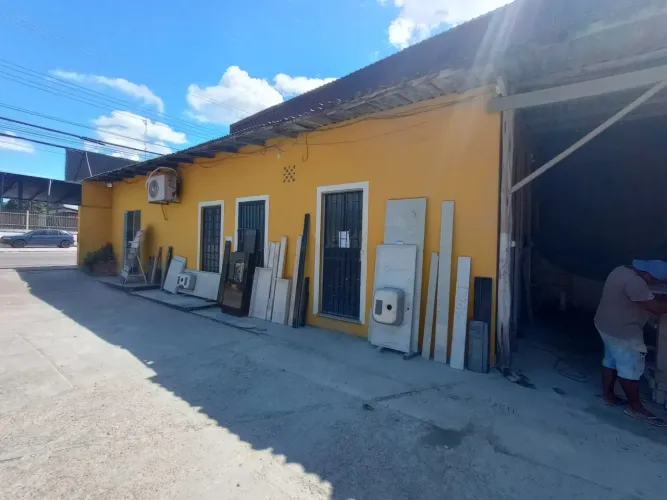Vendo Terreno e Ponto Comercial de esquina, com 800m² - Bairro LARANJEIRAS - Manaus - AM