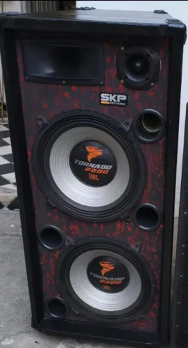 Caixa de Som  600 watts 