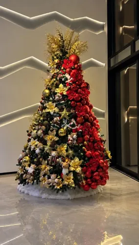 Árvore de Natal Luxo - Completa e Decorada