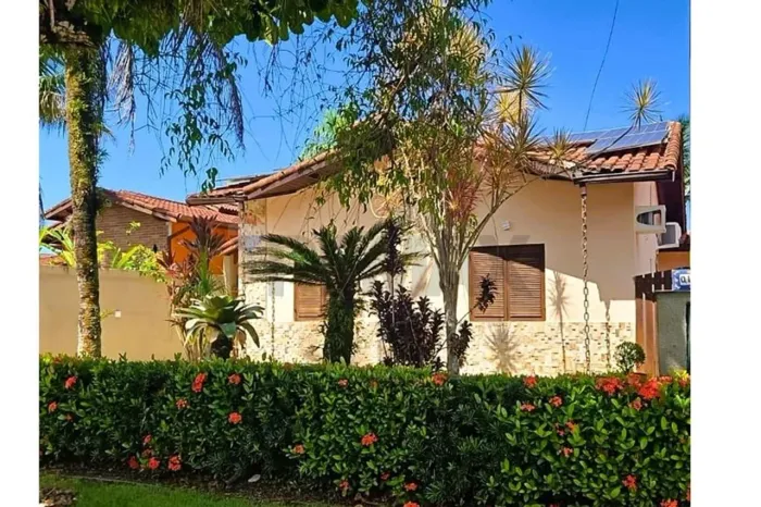 CASA À VENDA -CONDOMÍNIO MORADA DA PRAIA -BORACÉIA BERTIOGA - SP