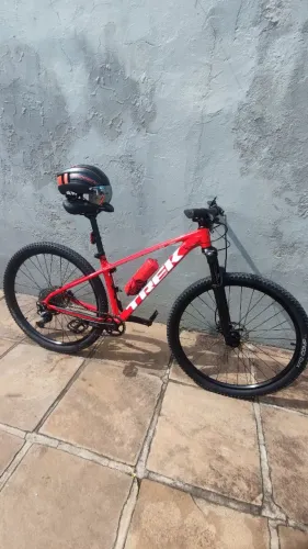 Bike TREK Marlin 5 com upgrades 