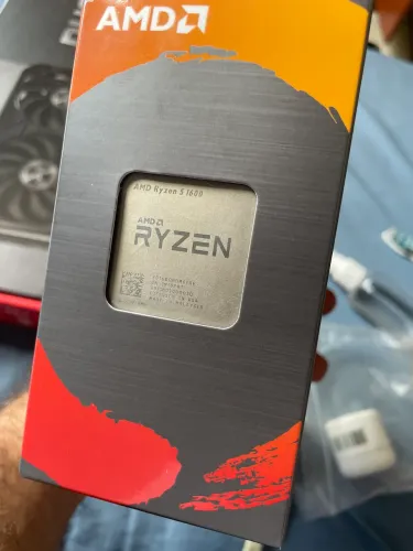 Processador AMD Ryzen 5 1600AF