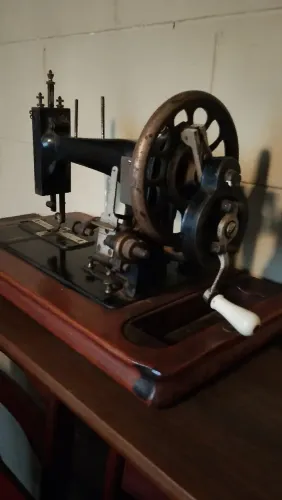 Máquina de custura antiga