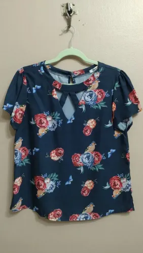 Blusas estampadas femininas seminovos - LEIA A DESCRIÇÃO