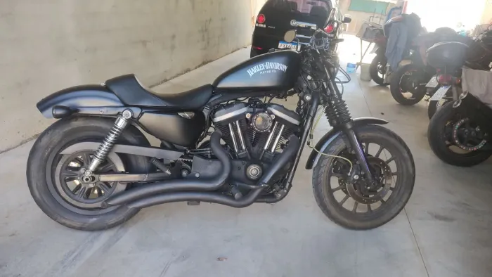 Harley Davidson XL883 R
