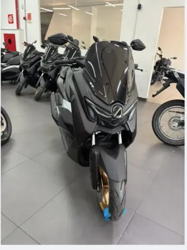 Nmax 160 (1°parcela para Jan/2027 emplacada e com ipva pago)