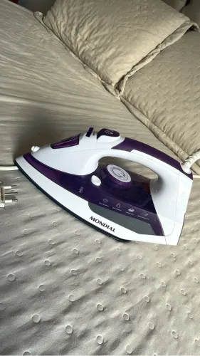 Ferro de passar com vaporizador