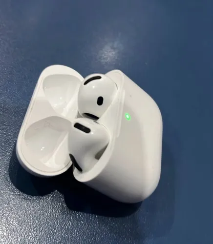AirPod 4