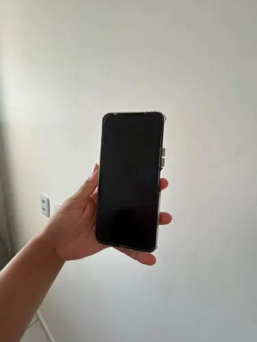 Vendo celular semi novo, vai na caixa e com a nota da compra