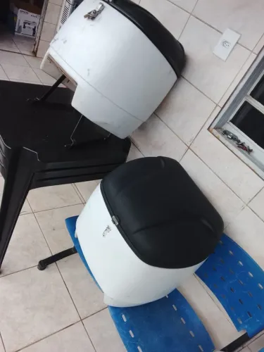 Baú de moto 90 Lts resiplastic semi-novo 