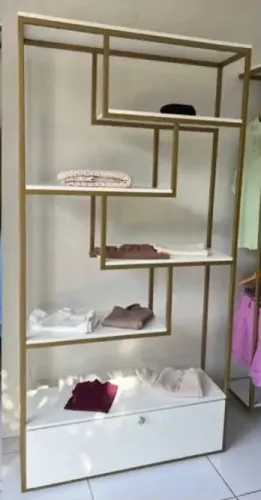 Renove os móveis de sua loja, pagando bem menos!