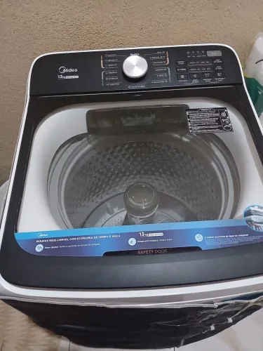 Maquina de lavar 13kg marca Midea 