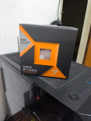 Vendo ou Troco Ryzen 7 7800X3D por Ryzen AM5 Inferior + Volta