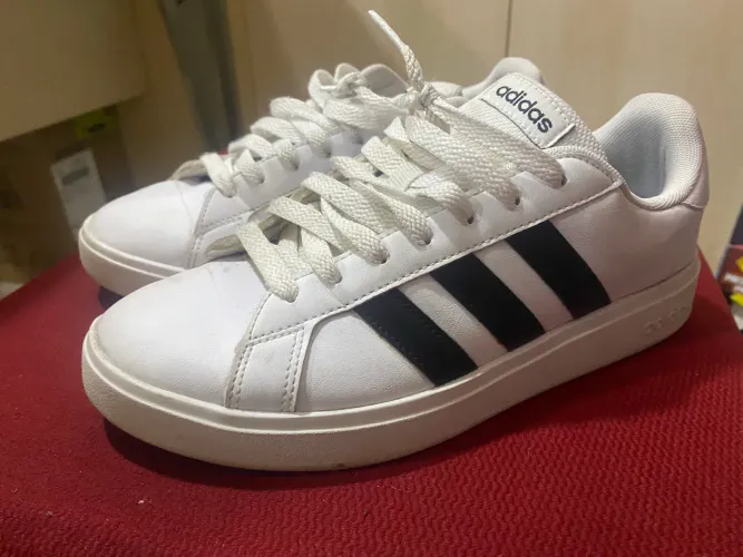 Adidas Grand Court 37