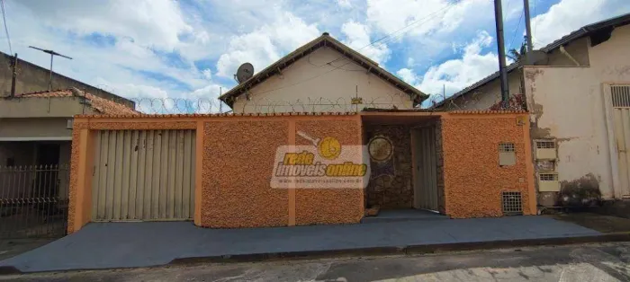 Casa com 3 dormitórios para alugar, 141 m² por R$ 1.797,94/mês - Boa Vista - Uberaba/MG