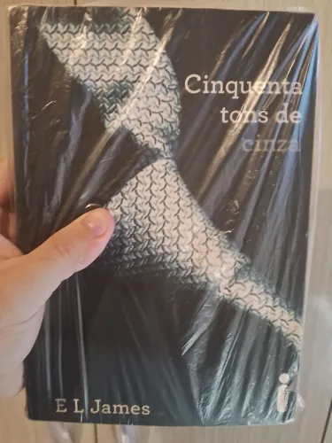 Livro Cinquenta tons de cinza