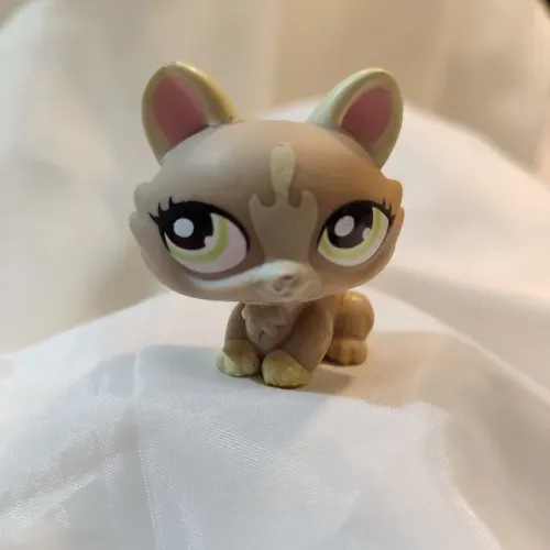 Hasbro | Littlest Pet Shop Gatinha