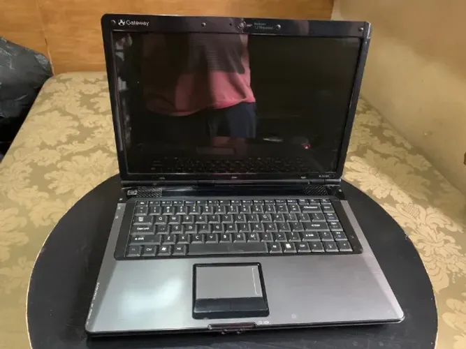 Notebook Gateway SA1 Não Liga, Para Reparo Ou Peças (Leia o Anuncio)!