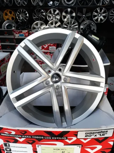 Rodas Aro 18x7' New Strong Furação 5x114 Novas( ACEITO CREDISHOP)