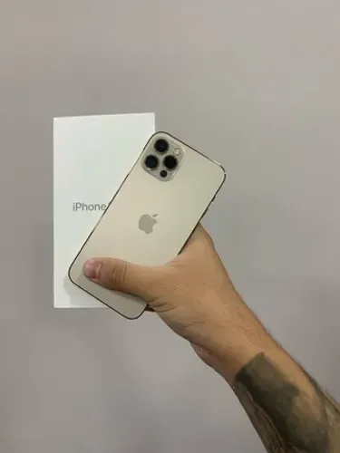 iPhone 12 Pro dourado com garantia / 128gb de memória 