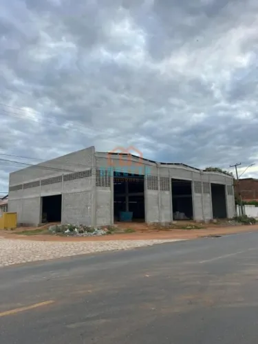 CÓD: 5311. 3 Galpões para Locação na RN 015, localizado na cidade de Mossoró / RN.