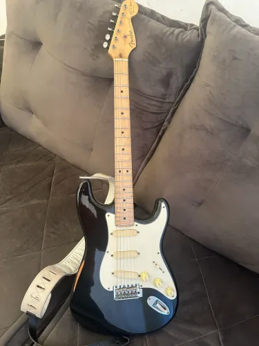 Guitarra Fender Signature Eric Clapton "Blackie"