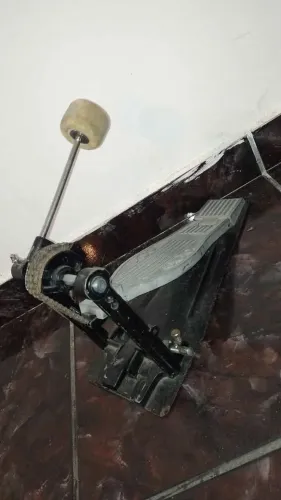 Pedal de Bateria Planet pedal simples