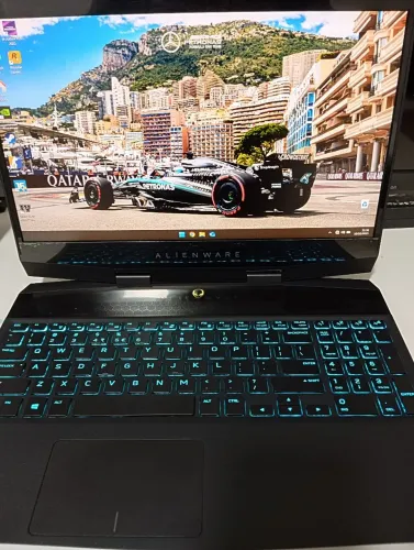 Dell Alienware m15